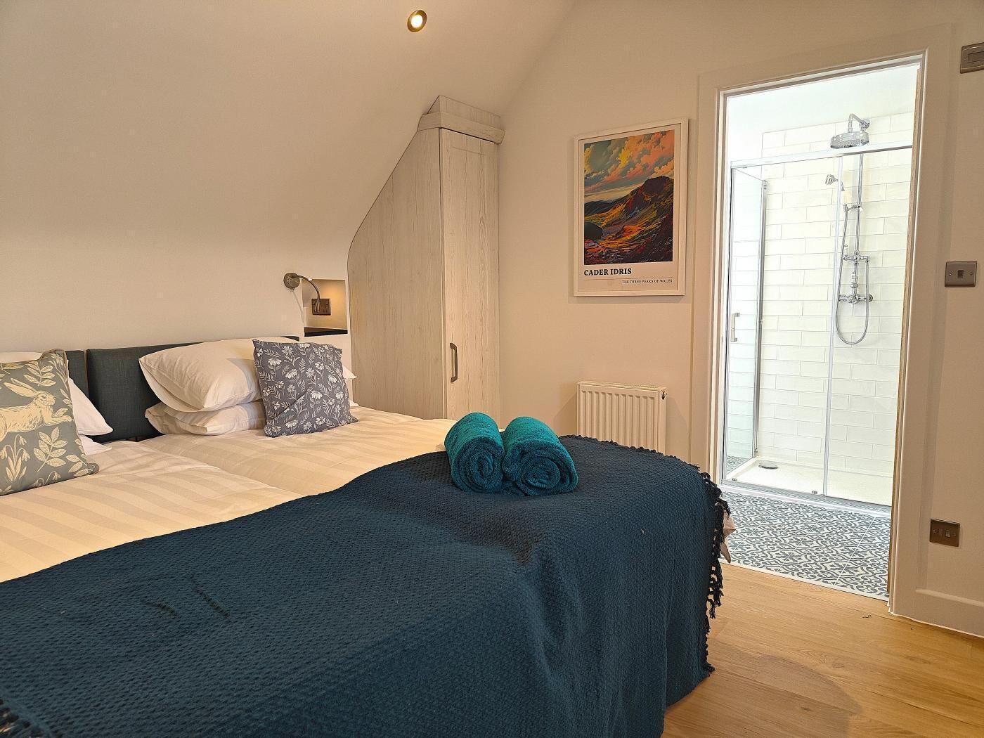 2 bedrooms, iron/ironing board, travel cot, free WiFi