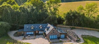 2 Bed in Llanellen (oc-t33023)