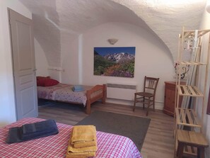 Room - Vrbo Property (Puy-Saint-Vincent)