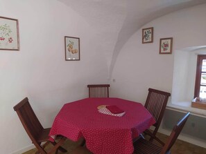 Dining - Vrbo Property (Puy-Saint-Vincent)