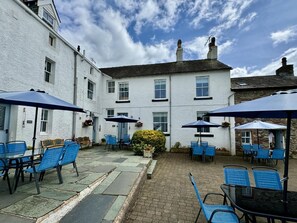 Outdoor dining - 4 Bed in Keswick (oc-b45231) (Keswick)