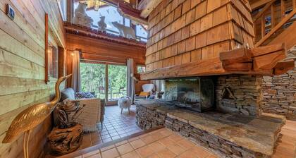 Echyllo - Six Bedroom Chalet, Sleeps 14