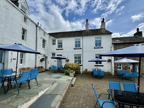 Outdoor dining - 3 Bed in Keswick (oc-b45232) (Keswick)