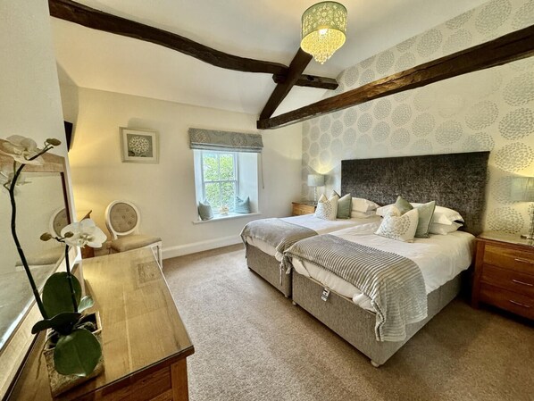 3 bedrooms, iron/ironing board, travel cot, free WiFi - 3 Bed in Keswick (oc-b45233) (Keswick)