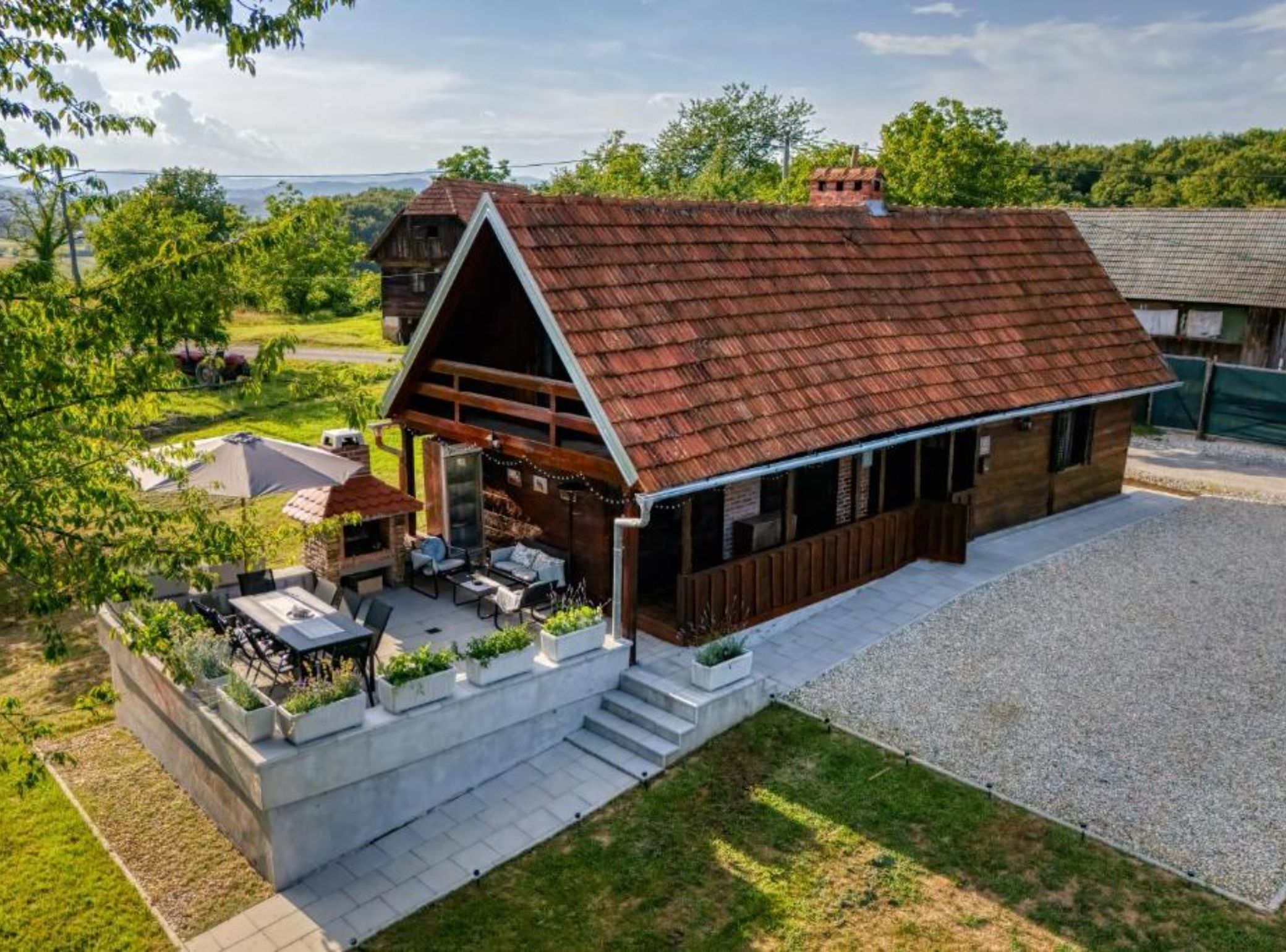 House (Domus Aurorae - With River and Mounta) | Exterior