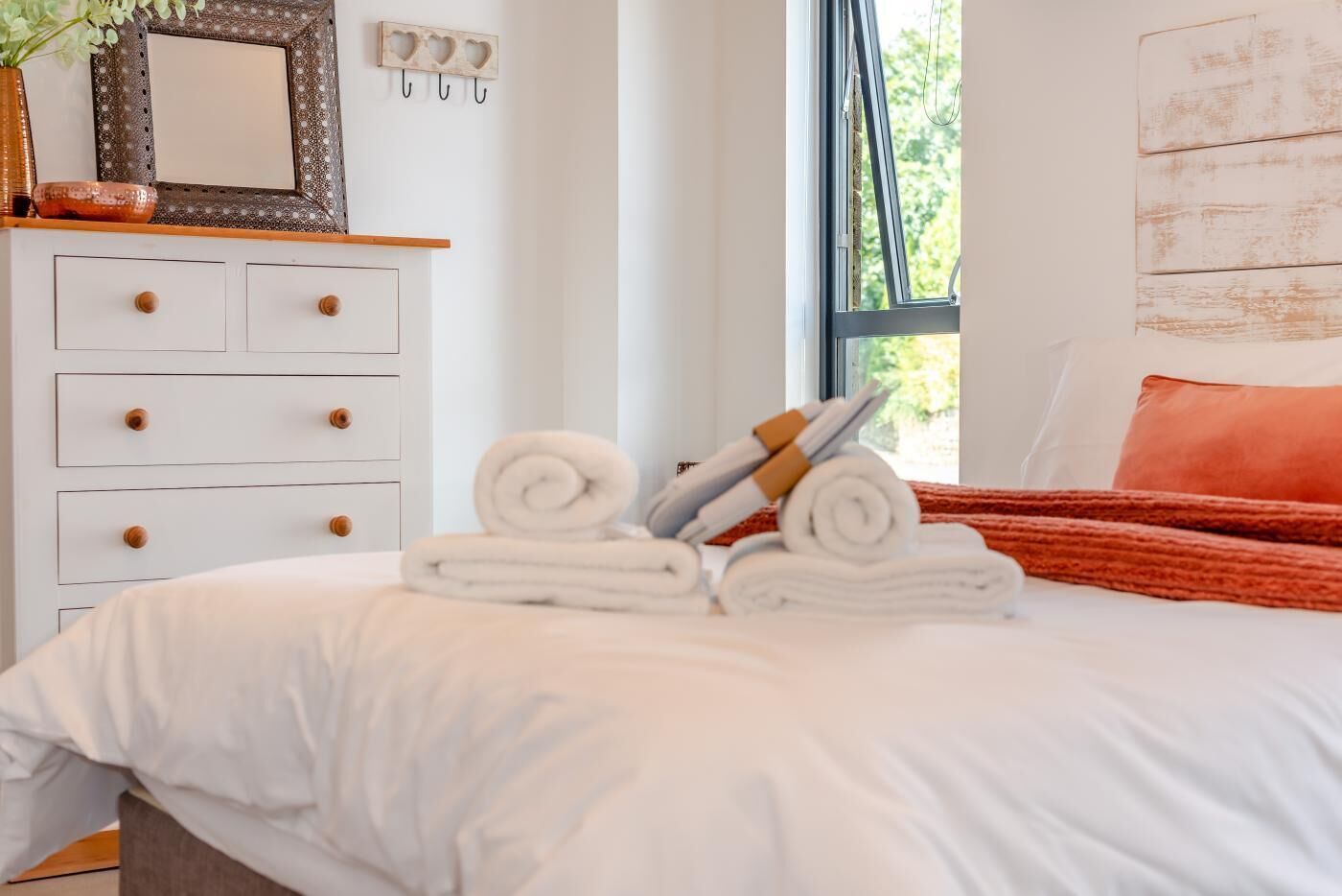 2 chambres, lit parapluie, Wi-Fi gratuit, draps fournis