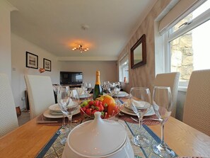 Dining - 3 Bed in Bull Bay (oc-a45275) (Porth Llechog)