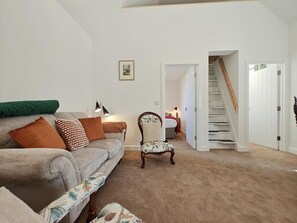 TV - 2 Bed in Ventnor (oc-s45344) (Chale)