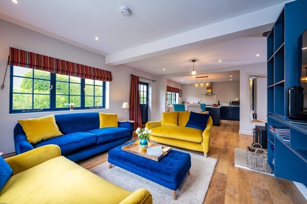 Fireplace - 3 Bed in Hunstanton (oc-b44904) (Hunstanton)