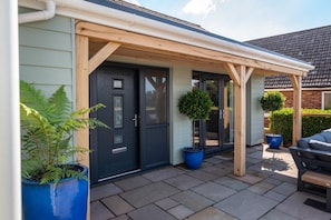 Exterior detail - 4 Bed in Old Hunstanton (oc-o44907) (Hunstanton)