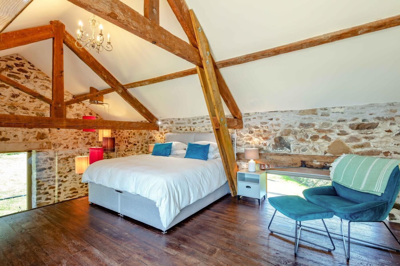 2 chambres, fer et planche à repasser, accès au Wi-Fi (inclus)