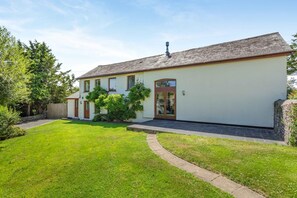 Exterior - 2 Bed in Milton Damerel (oc-s42659) (Milton Damerel)