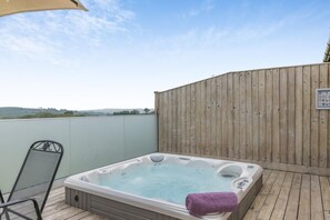 مغطس سبا خارجي
