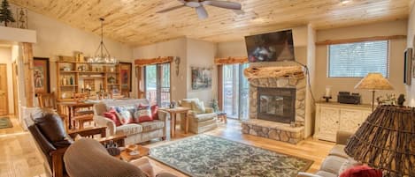 TV, fireplace, DVD player