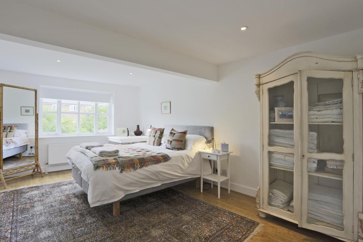 4 bedrooms, iron/ironing board, travel cot, free WiFi