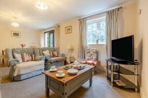 TV - 3 Bed in Hatherleigh (oc-s44874) (Hatherleigh)