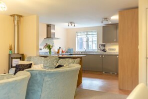 Interior - 3 Bed in Hatherleigh (oc-s44874) (Hatherleigh)
