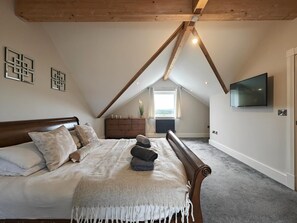 Bügeleisen/Bügelbrett, Reisekinderbett, kostenloses WLAN, Bettwäsche