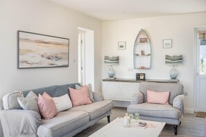 TV - 4 Bed in Polzeath (oc-l50191) (Polzeath)