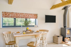 Dining - 1 Bed in Bedingham (oc-h44947) (Bedingham)