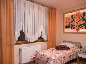 Room - Twin Room With Shared Kitchen And Bathroom (Daruvar)