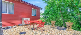 Winging It Cliff Camp | Next to Ponca State Park