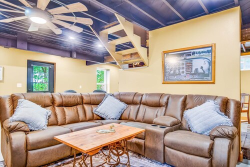 Winging It Cliff Camp | Next to Ponca State Park