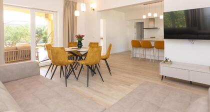 Villa Mate - With Pool And Olive Grove
