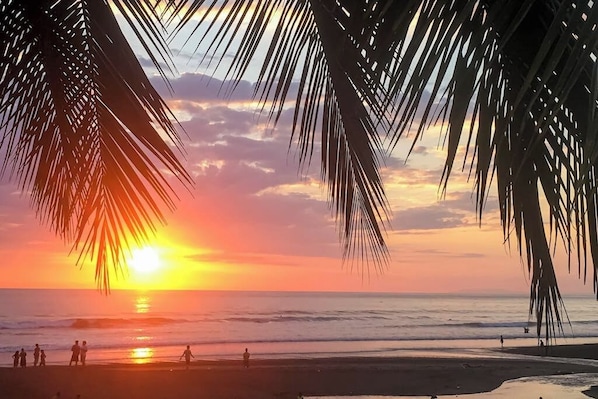 Beach - Charming beach house with pool, fast WiFi & steps to the ocean (Jaco)