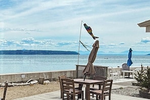 Outdoor dining - Stunning waterfront home with beach access & whale watching (Langley)