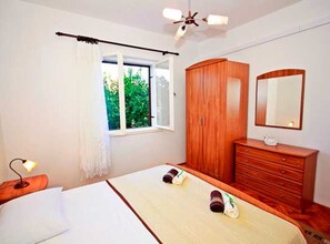 Iron/ironing board, Internet, bed sheets - Two Bedroom Apartment with Terrace (Supetar)