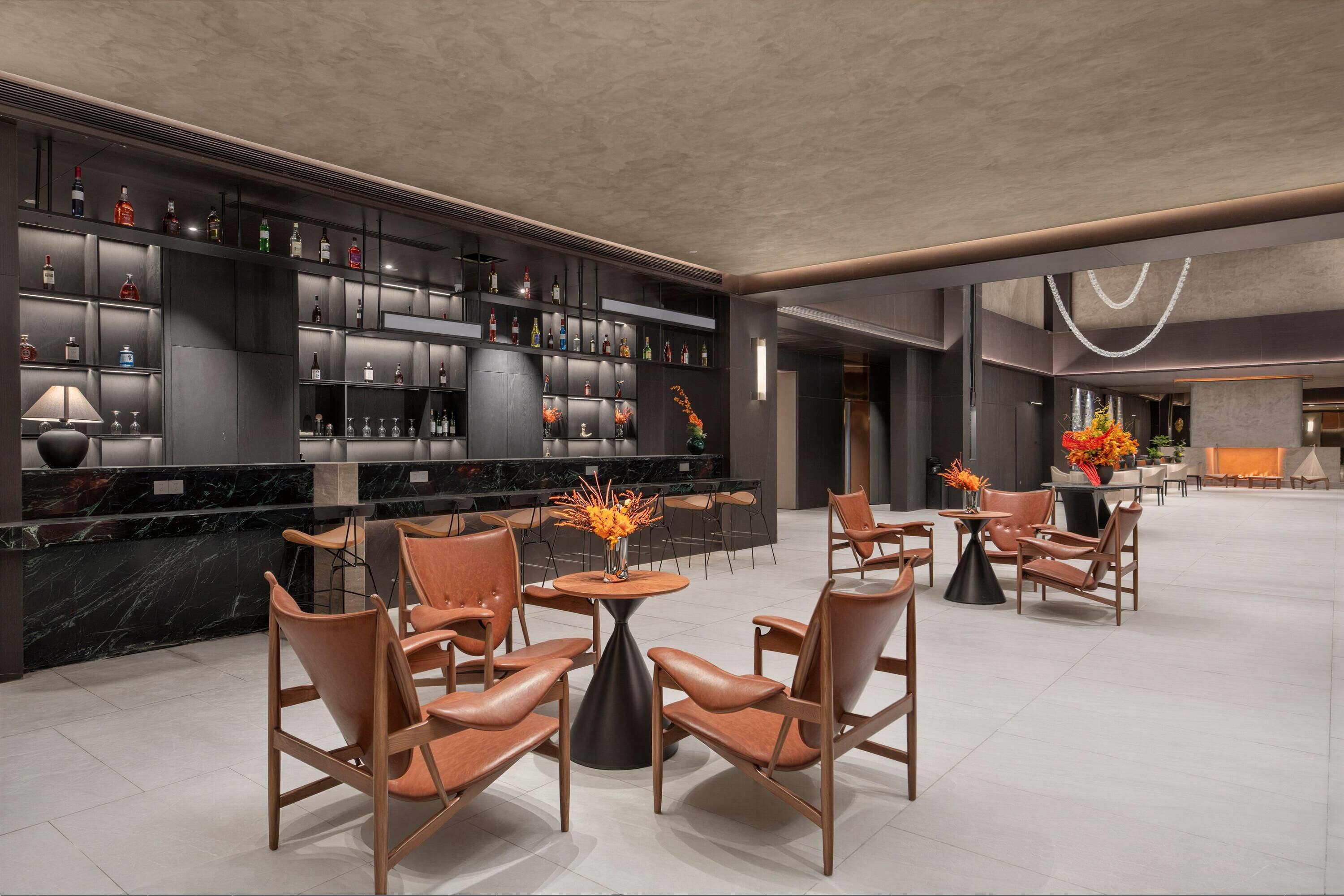 Lobby lounge