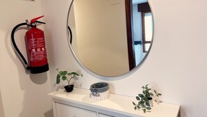 Apartamento familiar, vistas a la ciudad | Interior