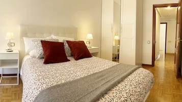 Family Apartment, City View | Blackout drapes, iron/ironing board, WiFi (free)