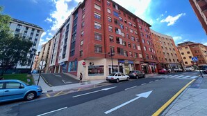 Apartamento familiar, vistas a la ciudad | Exterior