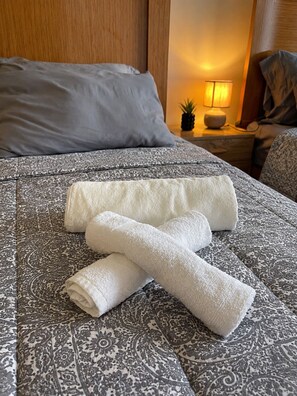 Room - Vrbo Property (El mansouria)