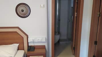 Classic Suite, Balcony, City View | Egyptian cotton sheets, premium bedding, minibar (free items), desk