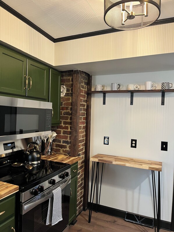 Private kitchen - Styled, centrally located 2-bedroom house with AC in eclectic Akron, Ohio (Akron)