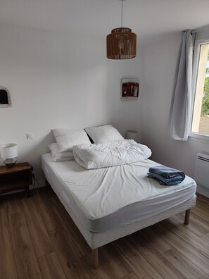 Room - Vrbo Property (Groix)