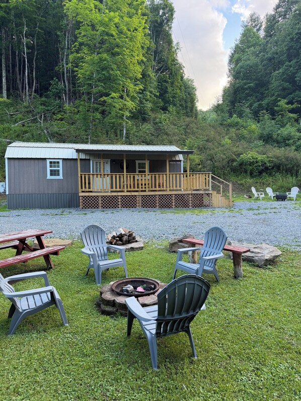 Terrace/patio - The White Tail (Bluefield)