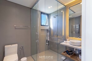 Basic Apartment | Bathroom