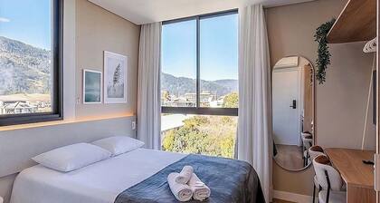 Studio w/ City View in Condo. Ust0408