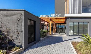 Basic Apartment | Exterior