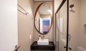 Departamento básico | Baño | Regadera