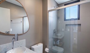 Basic-Apartment | Badezimmer | Dusche