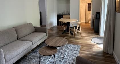 Hawthorne Suite at The Grove on Lake Moraine