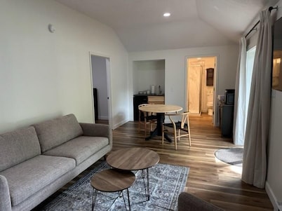Hawthorne Suite at The Grove on Lake Moraine