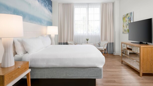 Room - Marriott Vacation Club hotel suite in gorgeous Miami Beach with fitness room (Miami Beach)