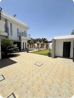 Terrace/patio - Stunning modern villa (Saly)