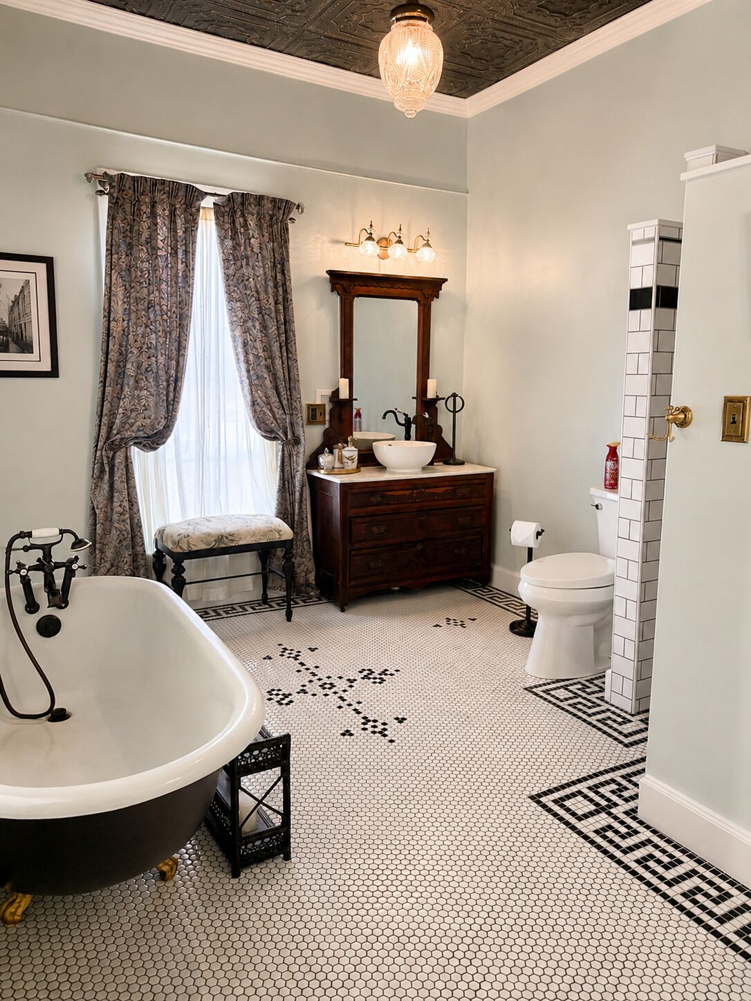 Hårtørrer, bidet, håndklæder, Sæbe